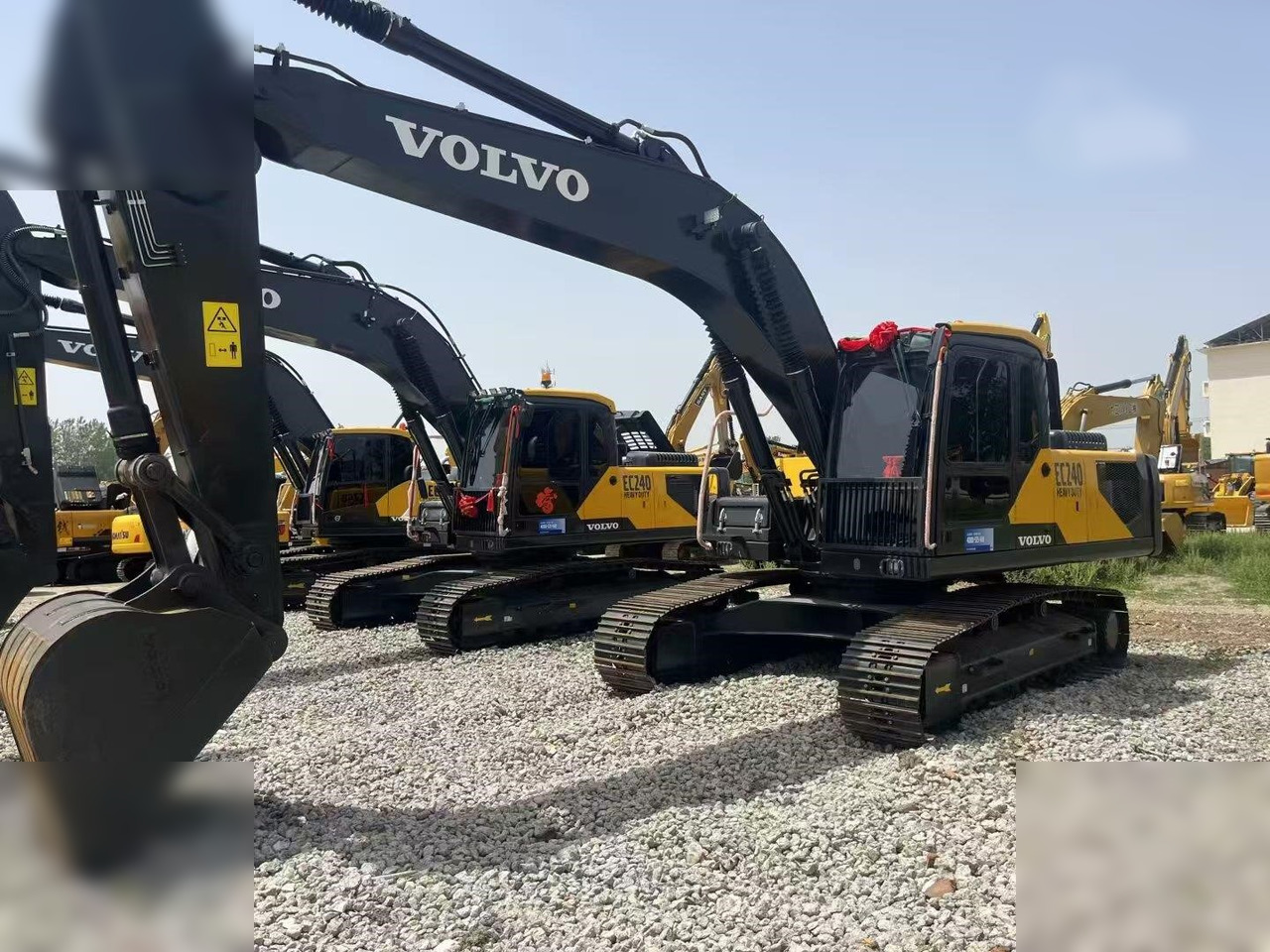 VOLVO EC240 - Гусеничный экскаватор: фото 4 VOLVO EC240 - Гусеничный экскаватор: фото 4