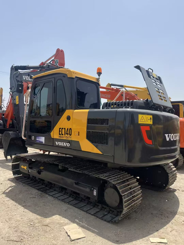 Volvo EC140 - Гусеничный экскаватор: фото 3 Volvo EC140 - Гусеничный экскаватор: фото 3