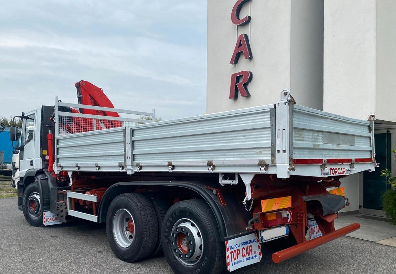 IVECO 440E38 RIBALTABILE TRILATERALE E GRU FASSI - Грузовик бортовой/ Платформа, Автоманипулятор: фото 5 IVECO 440E38 RIBALTABILE TRILATERALE E GRU FASSI - Грузовик бортовой/ Платформа, Автоманипулятор: фото 5
