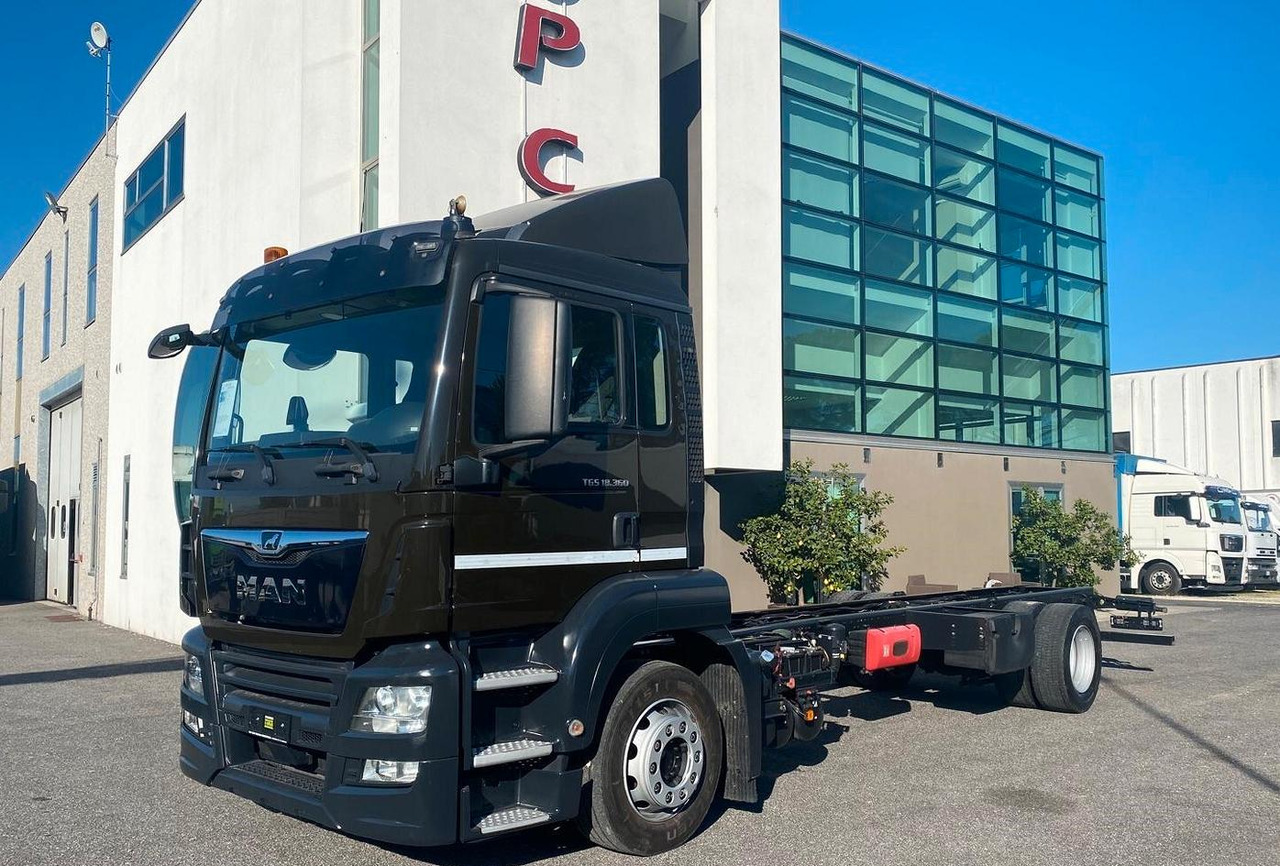 MAN TGS 16.360 MOTRICE 2 ASSI TELAIO 2019 - Грузовик-шасси: фото 1 MAN TGS 16.360 MOTRICE 2 ASSI TELAIO 2019 - Грузовик-шасси: фото 1