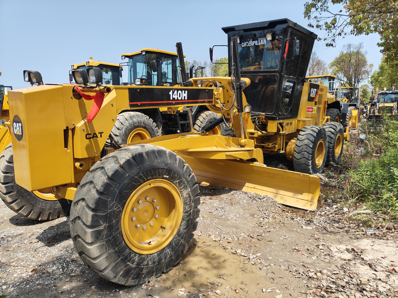 CATERPILLAR 140H construction machine good price in stock - Грейдер: фото 3 CATERPILLAR 140H construction machine good price in stock - Грейдер: фото 3