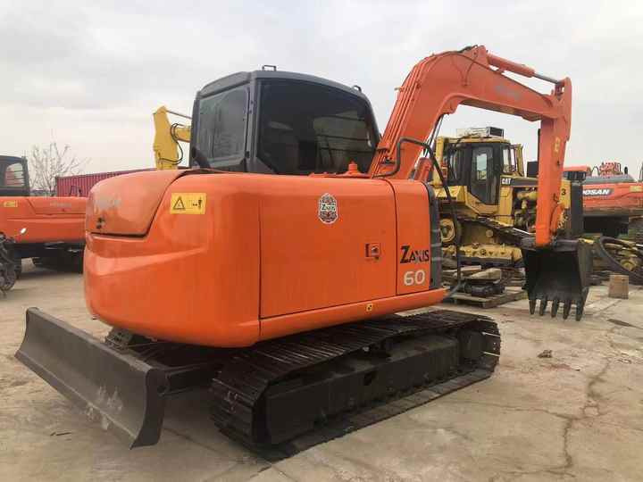 Cheap Price Hitachi ZX60 Used Excavator for Sale Used 6 Tons Hitachi Mini Excavator with Good Performance - Экскаватор: фото 4 Cheap Price Hitachi ZX60 Used Excavator for Sale Used 6 Tons Hitachi Mini Excavator with Good Performance - Экскаватор: фото 4