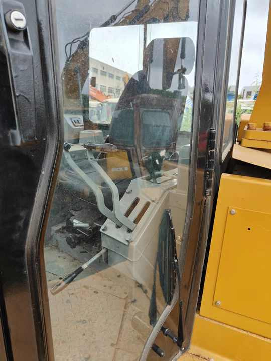 Good Quality Used Bulldozer Construction Used CAT D8R Bulldozers Crawler Caterpillar Machinery CAT D8R Used Bulldozers - Бульдозер: фото 4 Good Quality Used Bulldozer Construction Used CAT D8R Bulldozers Crawler Caterpillar Machinery CAT D8R Used Bulldozers - Бульдозер: фото 4