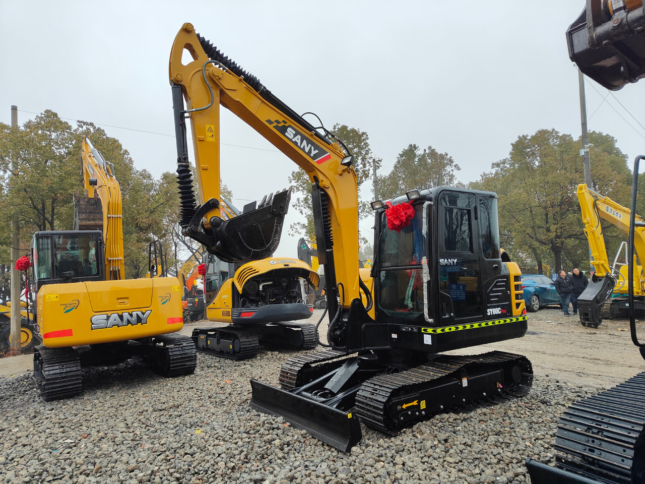 SANY SANY60 6 ton mini excavator for sale at good price - Мини-экскаватор: фото 1 SANY SANY60 6 ton mini excavator for sale at good price - Мини-экскаватор: фото 1