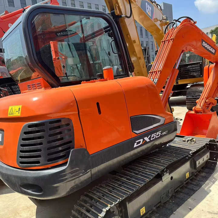 USED Doosan Dx55 Mini Excavator with Good Condition for Sale - Мини-экскаватор: фото 1 USED Doosan Dx55 Mini Excavator with Good Condition for Sale - Мини-экскаватор: фото 1