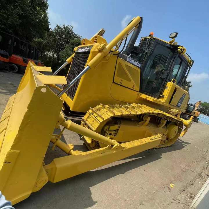 Used Komatsu Bulldozer D65 Strong Power Komatsu D65 Track Dozer for Sale - Бульдозер: фото 5 Used Komatsu Bulldozer D65 Strong Power Komatsu D65 Track Dozer for Sale - Бульдозер: фото 5
