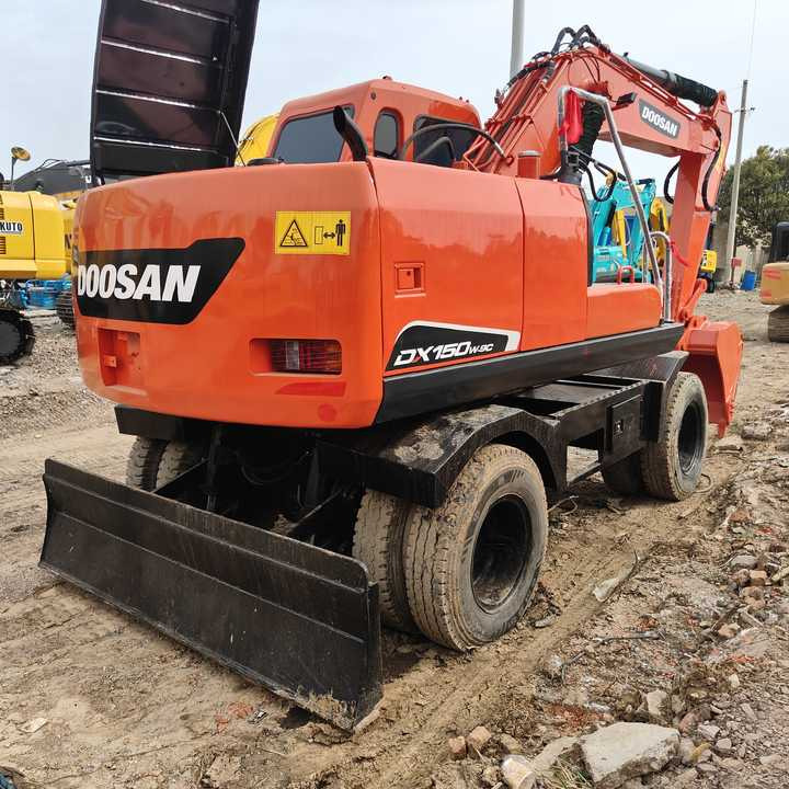 Used Original Doosan Dx150w-9 Wheel Excavator for Sale - Колёсный экскаватор: фото 2 Used Original Doosan Dx150w-9 Wheel Excavator for Sale - Колёсный экскаватор: фото 2