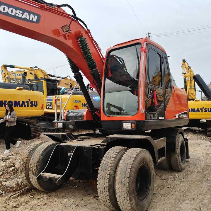 Used Original Doosan Dx150w-9 Wheel Excavator for Sale - Колёсный экскаватор: фото 5 Used Original Doosan Dx150w-9 Wheel Excavator for Sale - Колёсный экскаватор: фото 5