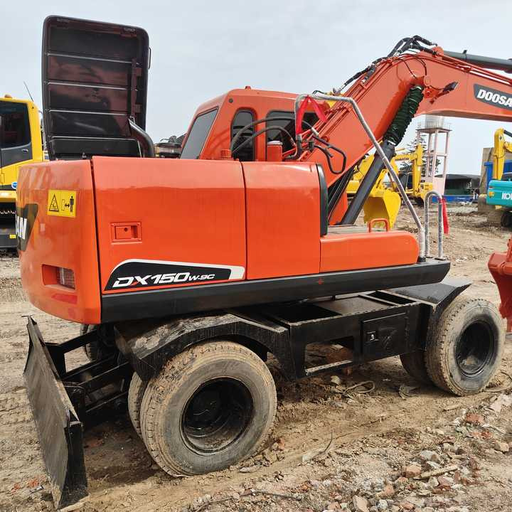Used Original Doosan Dx150w-9 Wheel Excavator for Sale - Колёсный экскаватор: фото 3 Used Original Doosan Dx150w-9 Wheel Excavator for Sale - Колёсный экскаватор: фото 3