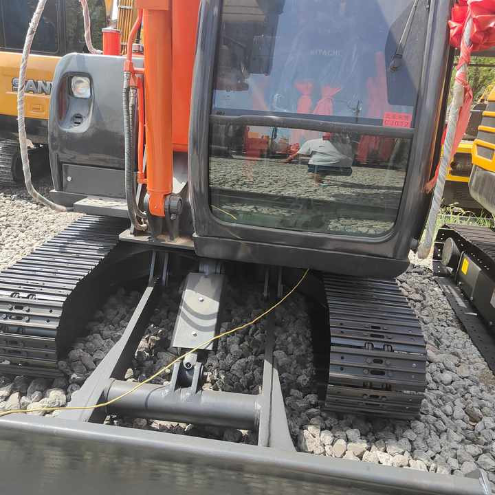 Used Original Japan Brand Hitachi Zx60 Excavator for Sale - Гусеничный экскаватор: фото 3 Used Original Japan Brand Hitachi Zx60 Excavator for Sale - Гусеничный экскаватор: фото 3