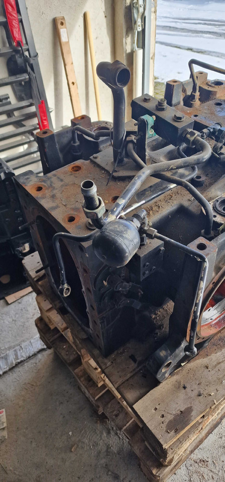 Obudowa tylnego mostu Deutz Fahr Agrotron 0.900.0001.7 - Запчасти для Сельскохозяйственной техники: фото 2 Obudowa tylnego mostu Deutz Fahr Agrotron 0.900.0001.7 - Запчасти для Сельскохозяйственной техники: фото 2