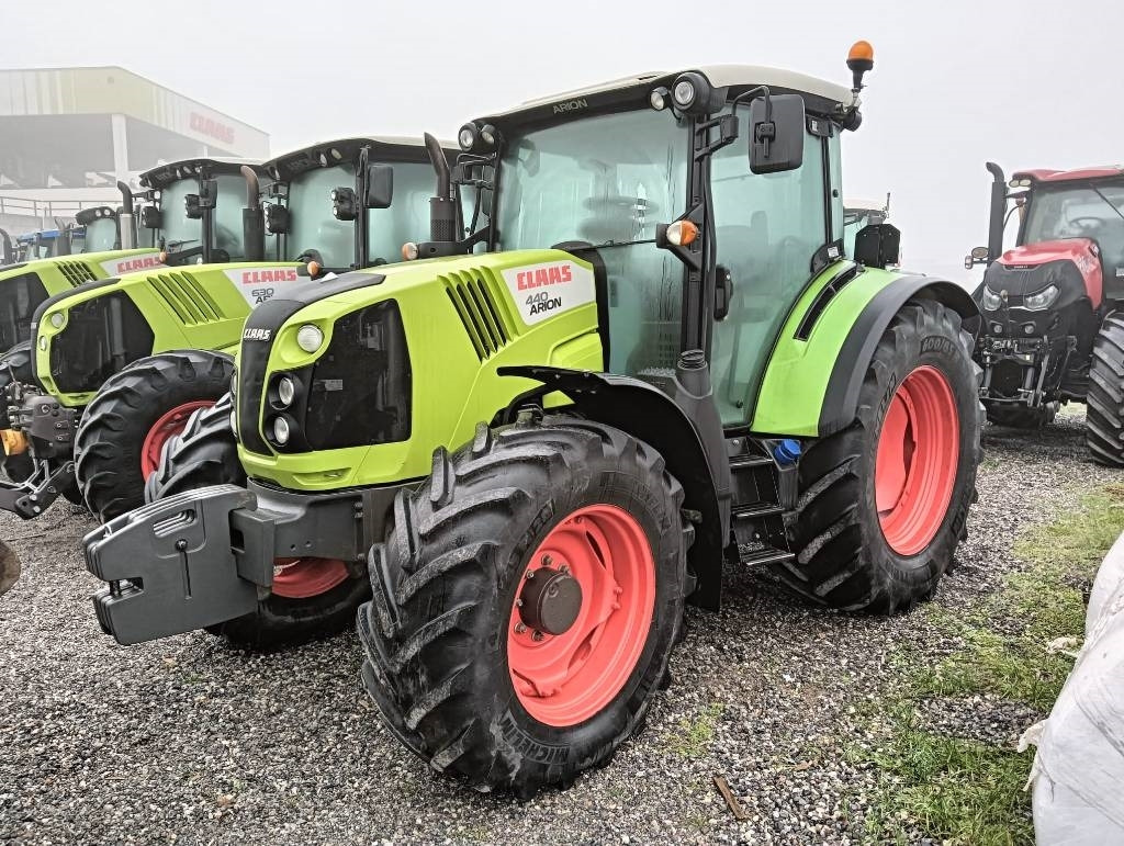Claas Arion 440 - Трактор: фото 2 Claas Arion 440 - Трактор: фото 2