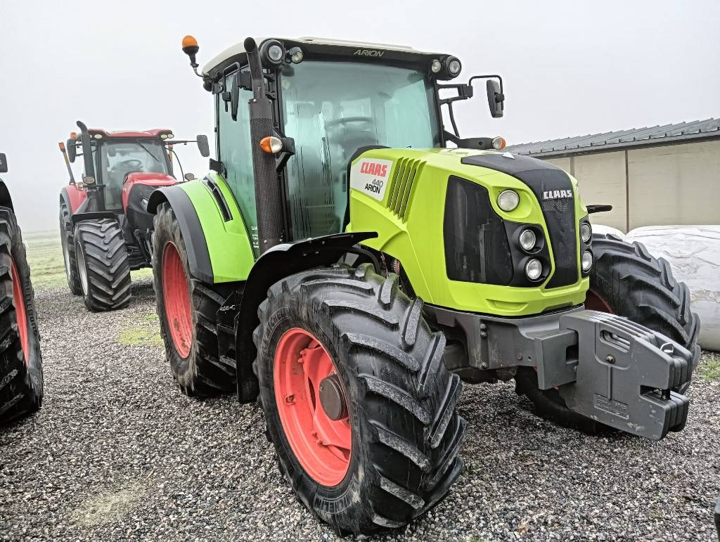 Claas Arion 440 - Трактор: фото 1 Claas Arion 440 - Трактор: фото 1