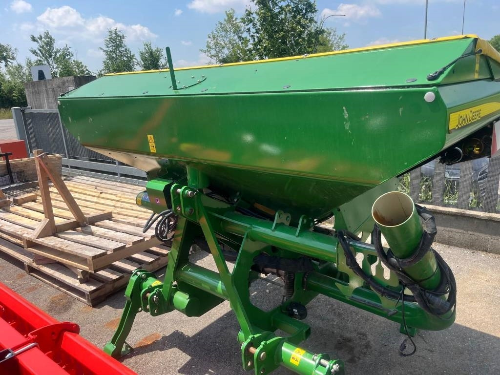 Разбрасыватель удобрений John Deere FT 180: фото 8 Разбрасыватель удобрений John Deere FT 180: фото 8