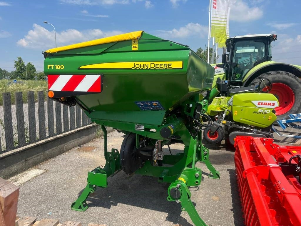 John Deere FT 180 - Разбрасыватель удобрений: фото 3 John Deere FT 180 - Разбрасыватель удобрений: фото 3