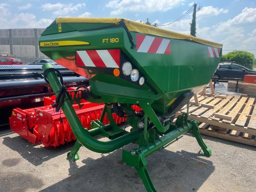 Разбрасыватель удобрений John Deere FT 180: фото 6 Разбрасыватель удобрений John Deere FT 180: фото 6
