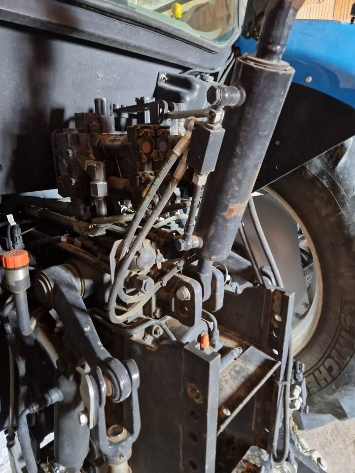 Landini 6-130 C STD - Трактор: фото 2 Landini 6-130 C STD - Трактор: фото 2