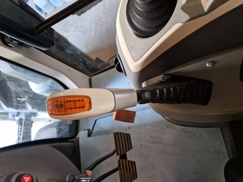 Landini 6-130 C STD - Трактор: фото 4 Landini 6-130 C STD - Трактор: фото 4