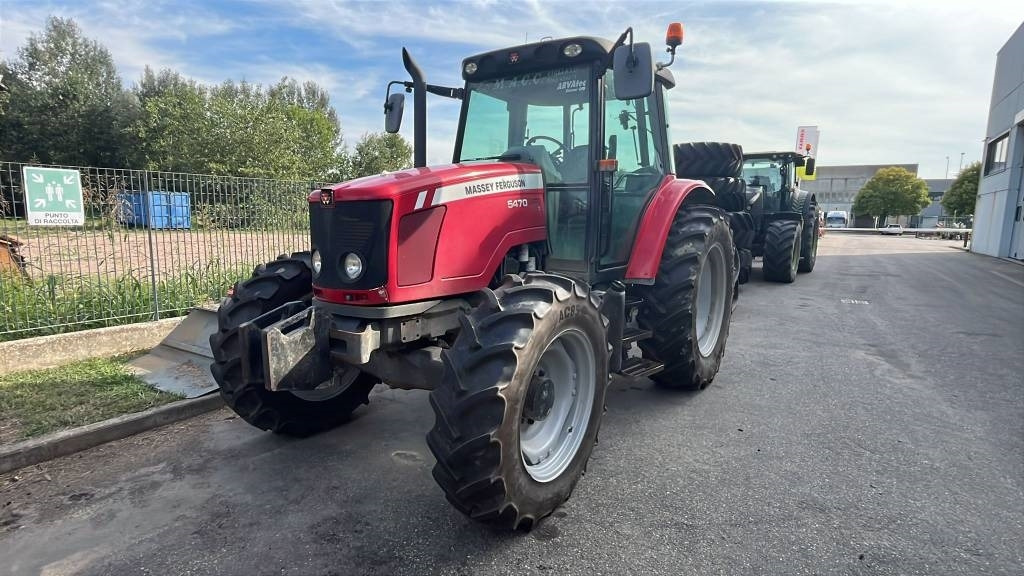 Massey Ferguson 5470  - Трактор: фото 1 Massey Ferguson 5470  - Трактор: фото 1