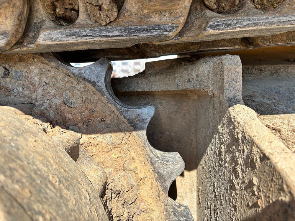 Komatsu PC210LC-11 - Гусеничный экскаватор: фото 3 Komatsu PC210LC-11 - Гусеничный экскаватор: фото 3