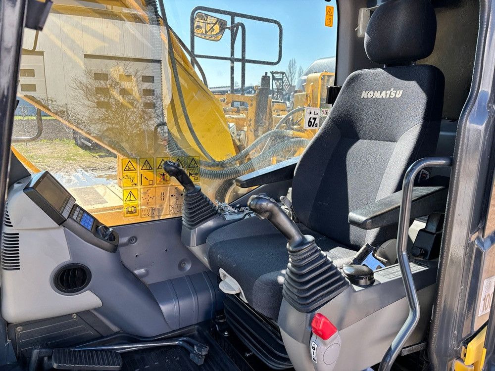 Komatsu PC210LC-11 - Гусеничный экскаватор: фото 4 Komatsu PC210LC-11 - Гусеничный экскаватор: фото 4