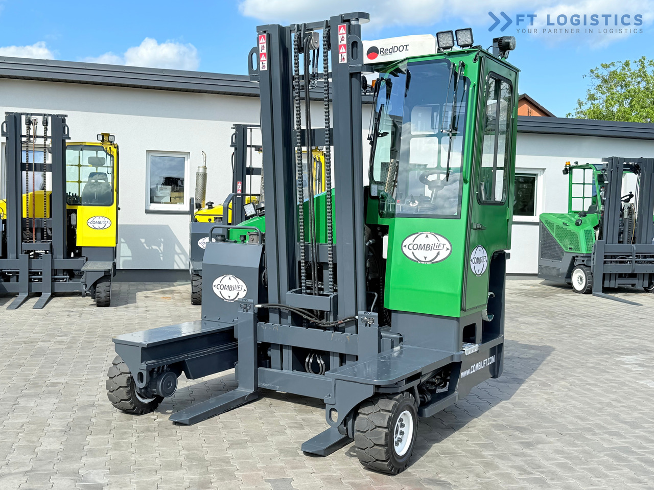 COMBILIFT C3500 / DUPLEX 4100MM / GAS / EXTENDABLE FORKS / CABIN / HEATING + AIR CONDITIONING / LIKE NEW - Четырехсторонний погрузчик: фото 2 COMBILIFT C3500 / DUPLEX 4100MM / GAS / EXTENDABLE FORKS / CABIN / HEATING + AIR CONDITIONING / LIKE NEW - Четырехсторонний погрузчик: фото 2