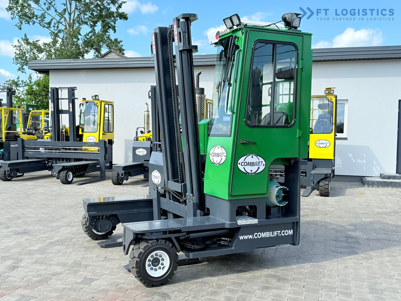 COMBILIFT C3500 / DUPLEX 4100MM / GAS / EXTENDABLE FORKS / CABIN / HEATING + AIR CONDITIONING / LIKE NEW - Четырехсторонний погрузчик: фото 3 COMBILIFT C3500 / DUPLEX 4100MM / GAS / EXTENDABLE FORKS / CABIN / HEATING + AIR CONDITIONING / LIKE NEW - Четырехсторонний погрузчик: фото 3