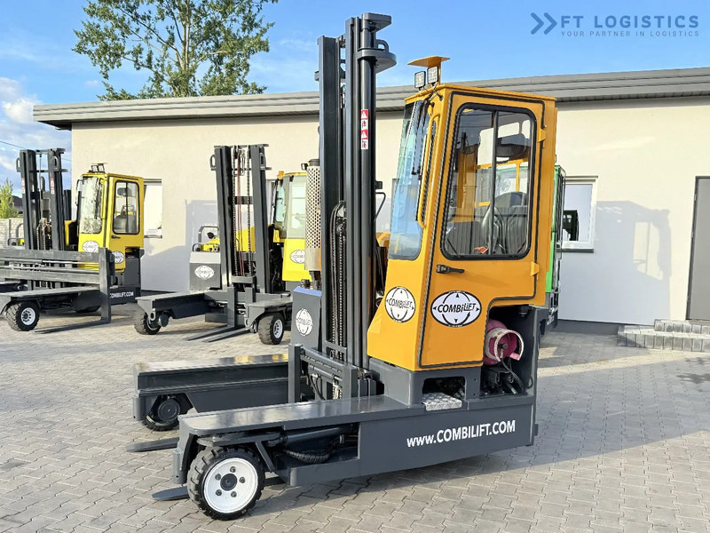 Combilift C3000 / GAS / DUPLEX 4500MM / ONLY 3096 HOURS / FORK SIDE SHIFT / FULL CABIN / EXCELLENT CONDITION / Wide range of four-way and - Четырехсторонний погрузчик: фото 2 Combilift C3000 / GAS / DUPLEX 4500MM / ONLY 3096 HOURS / FORK SIDE SHIFT / FULL CABIN / EXCELLENT CONDITION / Wide range of four-way and - Четырехсторонний погрузчик: фото 2