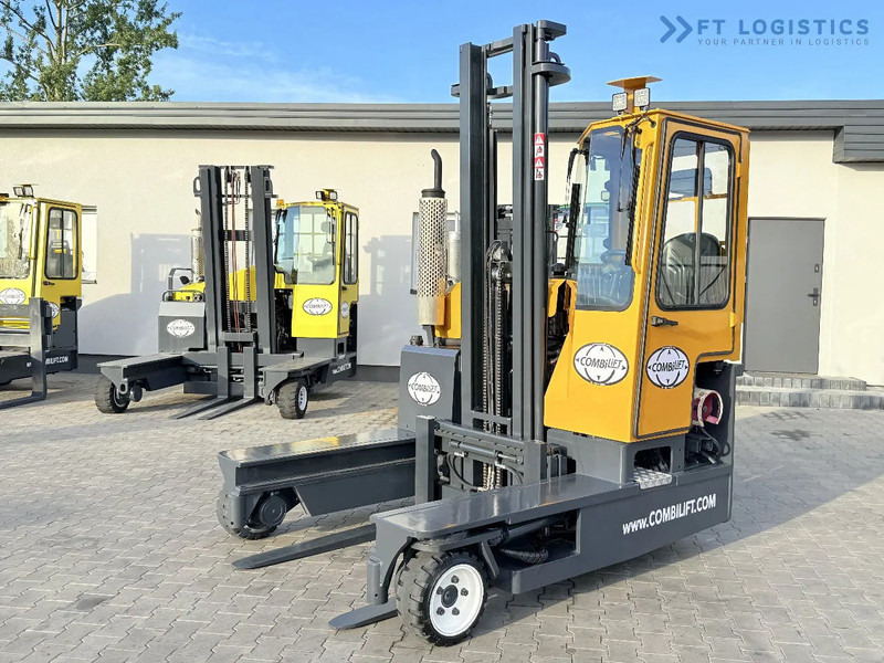 Четырехсторонний погрузчик Combilift C3000 / GAS / DUPLEX 4500MM / ONLY 3096 HOURS / FORK SIDE SHIFT / FULL CABIN / EXCELLENT CONDITION / Wide range of four-way and: фото 1