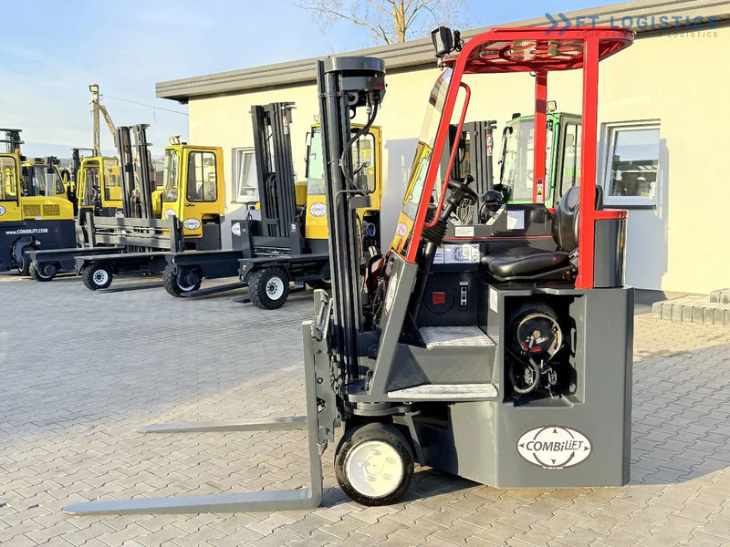 Combilift C3000CB / GAS / TRIPLEX 4900MM / FREE LIFT / SIDE SHIFT / FORK POSITIONER / EXCELLENT CONDITION / Wide range of four-way and sid - Четырехсторонний погрузчик: фото 2 Combilift C3000CB / GAS / TRIPLEX 4900MM / FREE LIFT / SIDE SHIFT / FORK POSITIONER / EXCELLENT CONDITION / Wide range of four-way and sid - Четырехсторонний погрузчик: фото 2
