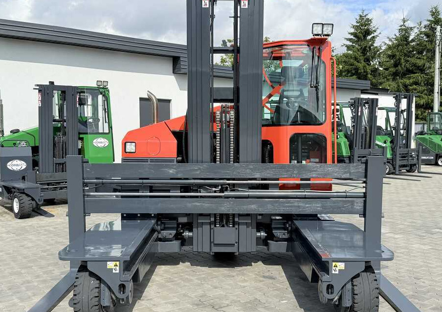 Combilift C4500 / DIESEL / TRIPLEX - 6420MM / FREE-LIFT / WIDE FORK POSITIONER - Четырехсторонний погрузчик: фото 5 Combilift C4500 / DIESEL / TRIPLEX - 6420MM / FREE-LIFT / WIDE FORK POSITIONER - Четырехсторонний погрузчик: фото 5