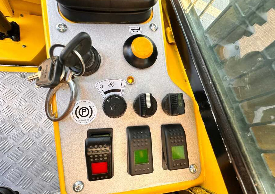 Боковой погрузчик Combilift C5000SL-2019 year-Free lift - Like new: фото 22