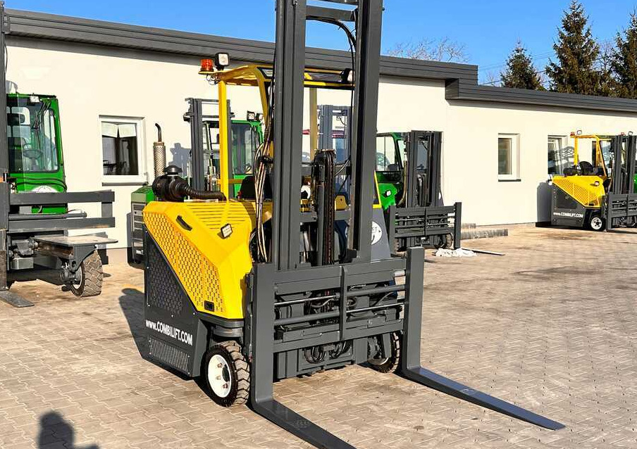Combilift CB3000 / LPG / DUPLEX / 4000MM / FREE LIFT / NEW BAND TIRES / LIKE NEW - Четырехсторонний погрузчик: фото 5 Combilift CB3000 / LPG / DUPLEX / 4000MM / FREE LIFT / NEW BAND TIRES / LIKE NEW - Четырехсторонний погрузчик: фото 5