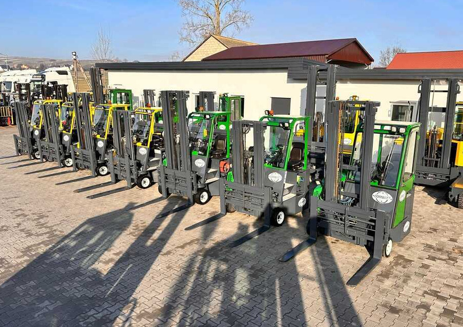 Combilift CB3000 / LPG / DUPLEX / 4000MM / FREE LIFT / NEW BAND TIRES / LIKE NEW - Четырехсторонний погрузчик: фото 1 Combilift CB3000 / LPG / DUPLEX / 4000MM / FREE LIFT / NEW BAND TIRES / LIKE NEW - Четырехсторонний погрузчик: фото 1
