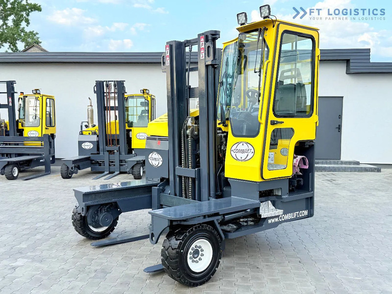 Combilift COMBILIFT C3000XL LARGE CABIN – DUPLEX 3200mm – Year 2015 – LPG – FREE LIFT – SIDESHIFT – CONDITION 5/5 COMBILIFT C3000XL LARGE - Четырехсторонний погрузчик: фото 1 Combilift COMBILIFT C3000XL LARGE CABIN – DUPLEX 3200mm – Year 2015 – LPG – FREE LIFT – SIDESHIFT – CONDITION 5/5 COMBILIFT C3000XL LARGE - Четырехсторонний погрузчик: фото 1
