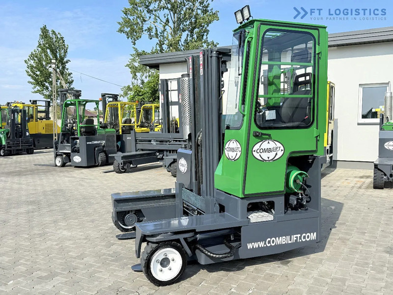 Combilift Combilift C2500 / GAS / TRIPLEX 4900MM / FREE LIFT / ONLY 2446 HOURS / FORK POSITIONER / FULL CABIN / PERFECT CONDITION / Wide r - Четырехсторонний погрузчик: фото 3 Combilift Combilift C2500 / GAS / TRIPLEX 4900MM / FREE LIFT / ONLY 2446 HOURS / FORK POSITIONER / FULL CABIN / PERFECT CONDITION / Wide r - Четырехсторонний погрузчик: фото 3