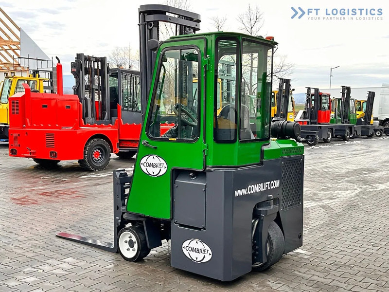 Combilift Combilift C3000CB - DUPLEX 4000mm - Year 2015 - / CABIN - HEATING / ONLY 6546 MTH / EXCELLENT CONDITION / LIKE NEW! Combilift C3 - Четырехсторонний погрузчик: фото 5 Combilift Combilift C3000CB - DUPLEX 4000mm - Year 2015 - / CABIN - HEATING / ONLY 6546 MTH / EXCELLENT CONDITION / LIKE NEW! Combilift C3 - Четырехсторонний погрузчик: фото 5
