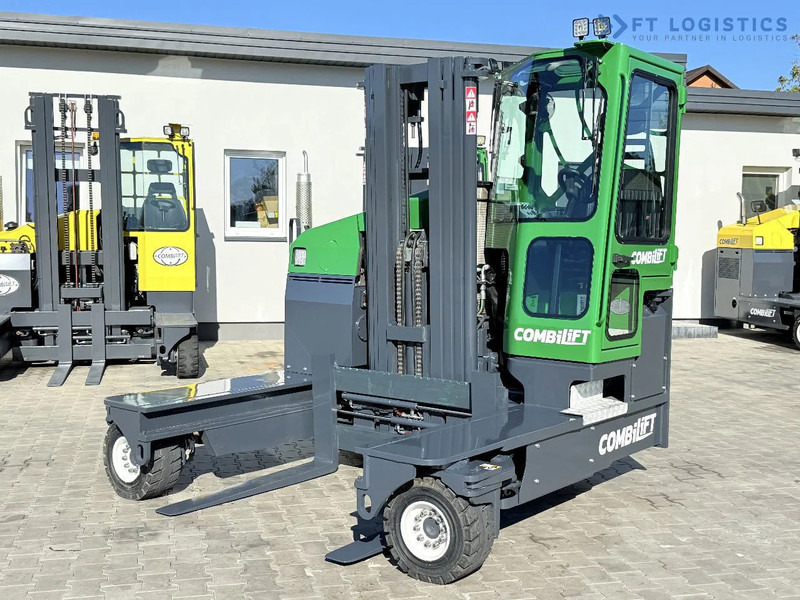 Combilift Combilift FOUR-WAY MULTIDIRECTIONAL FORKLIFT C4500 / DIESEL / TRIPLEX 4900MM / ONLY 4854 HOURS / FORK POSITIONER / FULL CABIN – - Четырехсторонний погрузчик: фото 4 Combilift Combilift FOUR-WAY MULTIDIRECTIONAL FORKLIFT C4500 / DIESEL / TRIPLEX 4900MM / ONLY 4854 HOURS / FORK POSITIONER / FULL CABIN – - Четырехсторонний погрузчик: фото 4