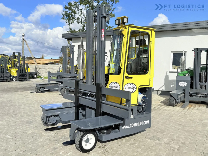 Combilift FOUR-WAY / MULTI-DIRECTIONAL FORKLIFT / ONLY 491 HOURS / C2500 / GAS / DUPLEX 4600MM / SHORT – ONLY 1900MM / WIDTH 2700MM WITH F - Четырехсторонний погрузчик: фото 3 Combilift FOUR-WAY / MULTI-DIRECTIONAL FORKLIFT / ONLY 491 HOURS / C2500 / GAS / DUPLEX 4600MM / SHORT – ONLY 1900MM / WIDTH 2700MM WITH F - Четырехсторонний погрузчик: фото 3