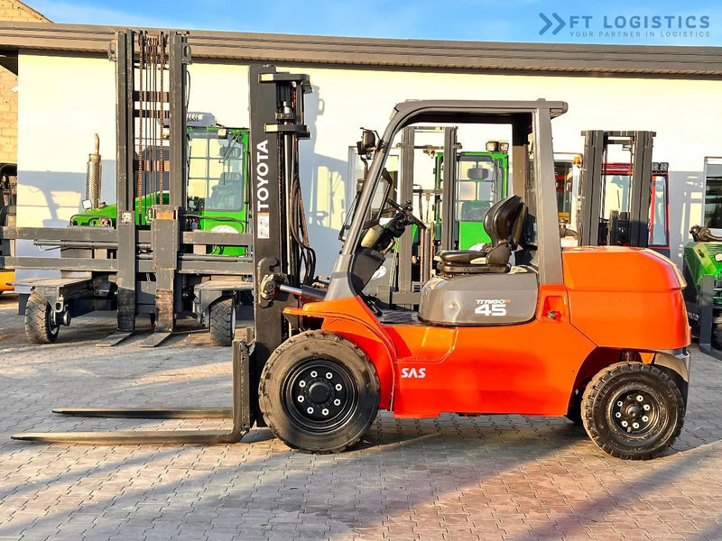 Toyota 42-4FD40 / DIESEL / 4500KG / DUPLEX / FORKS 1400MM / WELL-MAINTAINED 42-4FD40 / DIESEL / 4500KG / DUPLEX / FORKS 1400MM / WELL-M - Дизельный погрузчик: фото 4 Toyota 42-4FD40 / DIESEL / 4500KG / DUPLEX / FORKS 1400MM / WELL-MAINTAINED 42-4FD40 / DIESEL / 4500KG / DUPLEX / FORKS 1400MM / WELL-M - Дизельный погрузчик: фото 4