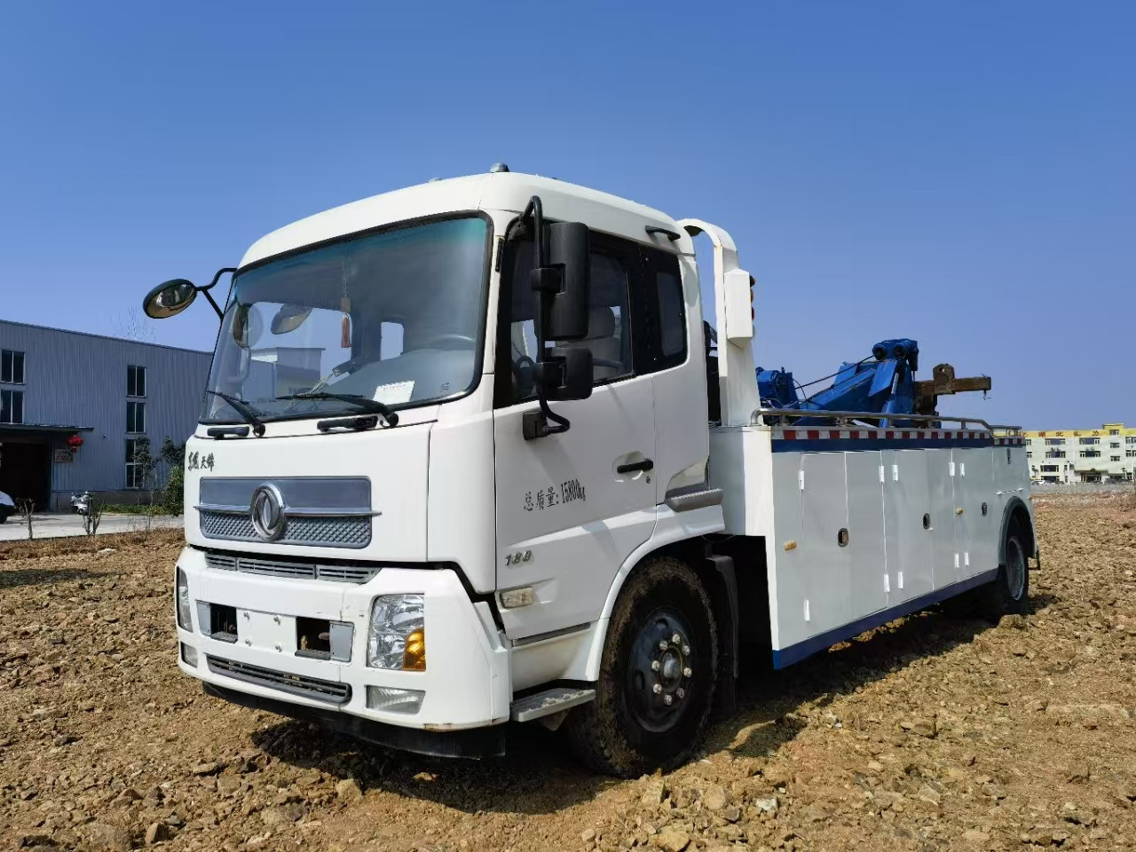 DONGFENG 4×2,12tons - Эвакуатор: фото 1 DONGFENG 4×2,12tons - Эвакуатор: фото 1