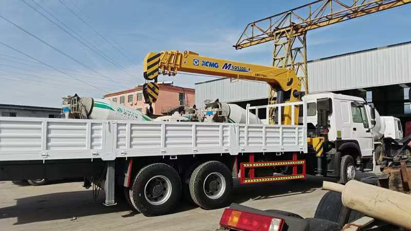 HOWO ,XCMG HOWO 375 engine,XCMG 12 tons crane truck - Автоманипулятор: фото 4 HOWO ,XCMG HOWO 375 engine,XCMG 12 tons crane truck - Автоманипулятор: фото 4