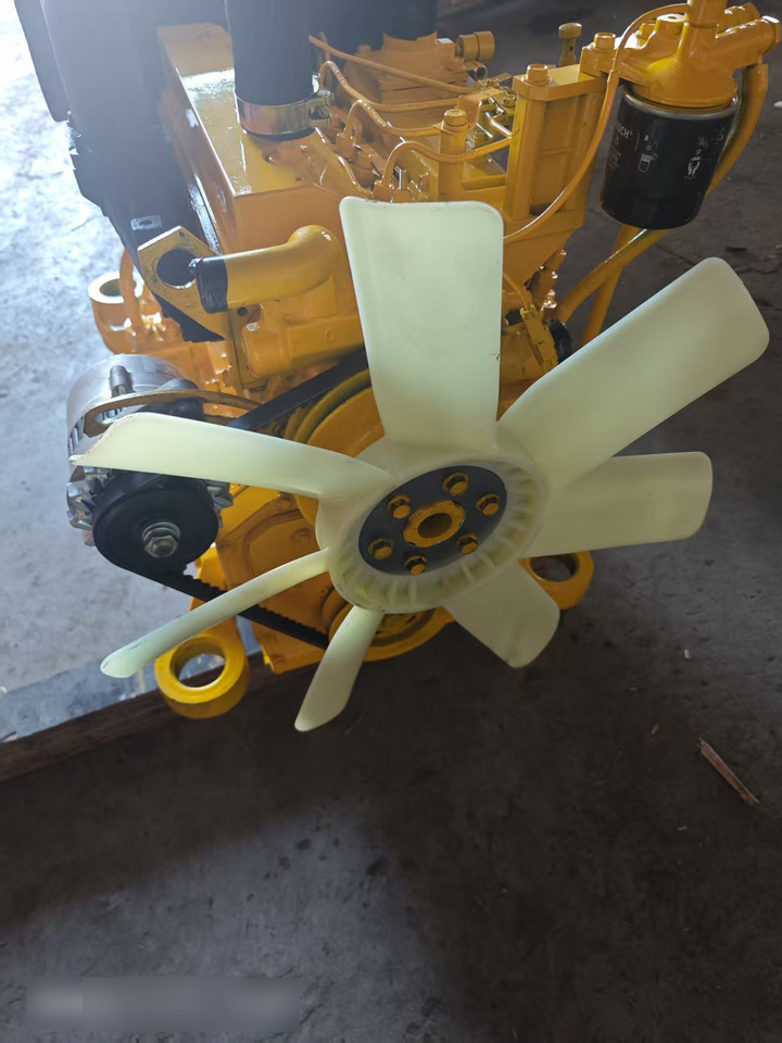 KOMATSU 4D95LE - Двигатель для Экскаваторов: фото 2 KOMATSU 4D95LE - Двигатель для Экскаваторов: фото 2