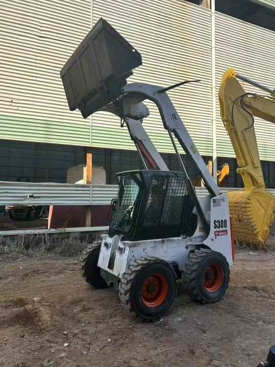 100%Ready Bobcat S300 Well Sold Most Famous Brand High Quality Bobcat S300 Skid Steer Loader for Sale - Колёсный погрузчик: фото 5 100%Ready Bobcat S300 Well Sold Most Famous Brand High Quality Bobcat S300 Skid Steer Loader for Sale - Колёсный погрузчик: фото 5