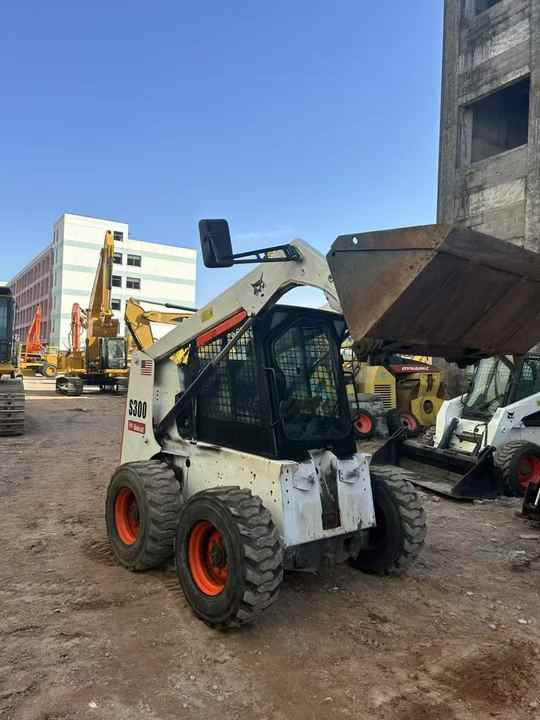 100%Ready Bobcat S300 Well Sold Most Famous Brand High Quality Bobcat S300 Skid Steer Loader for Sale - Колёсный погрузчик: фото 4 100%Ready Bobcat S300 Well Sold Most Famous Brand High Quality Bobcat S300 Skid Steer Loader for Sale - Колёсный погрузчик: фото 4