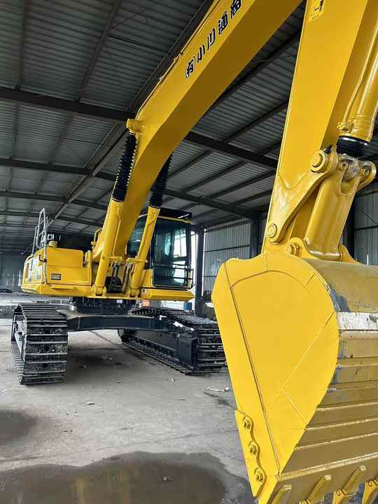 90% New KOMATSU PC450-8 Used Excavator Mining Construction Excavators, Strong Power, Low Price, and Very Good Quality - Гусеничный экскаватор: фото 4 90% New KOMATSU PC450-8 Used Excavator Mining Construction Excavators, Strong Power, Low Price, and Very Good Quality - Гусеничный экскаватор: фото 4
