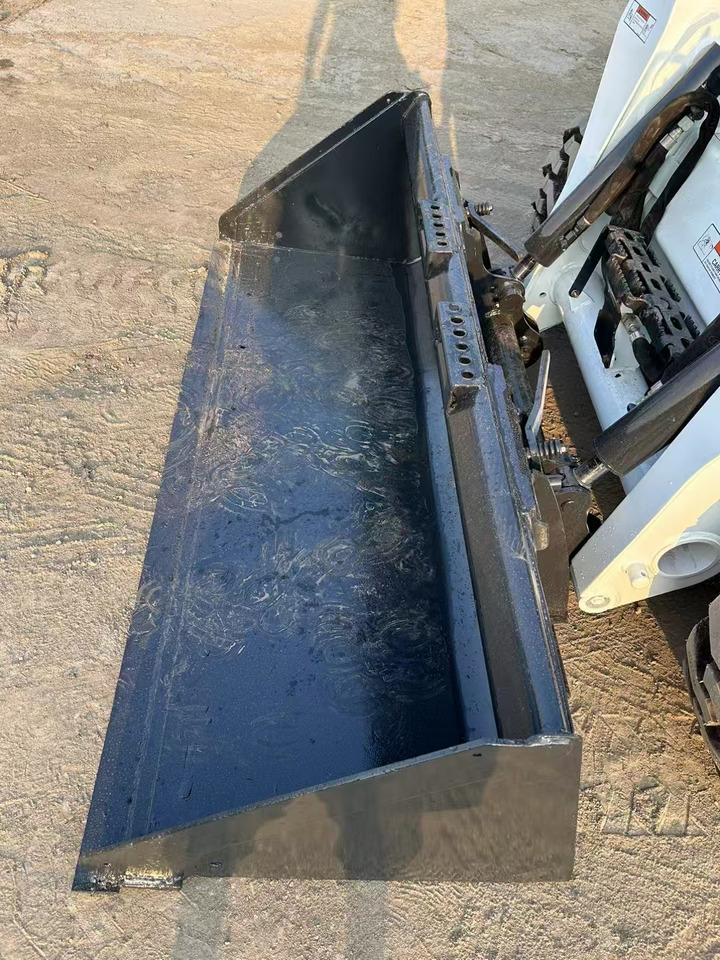 BOBCAT High Performance Low Hours Excellent Condition Reliable Second Hand Bobcat S550 Skid Steer Loader in Stock for Sale - Мини-погрузчик с бортовым поворотом: фото 5 BOBCAT High Performance Low Hours Excellent Condition Reliable Second Hand Bobcat S550 Skid Steer Loader in Stock for Sale - Мини-погрузчик с бортовым поворотом: фото 5