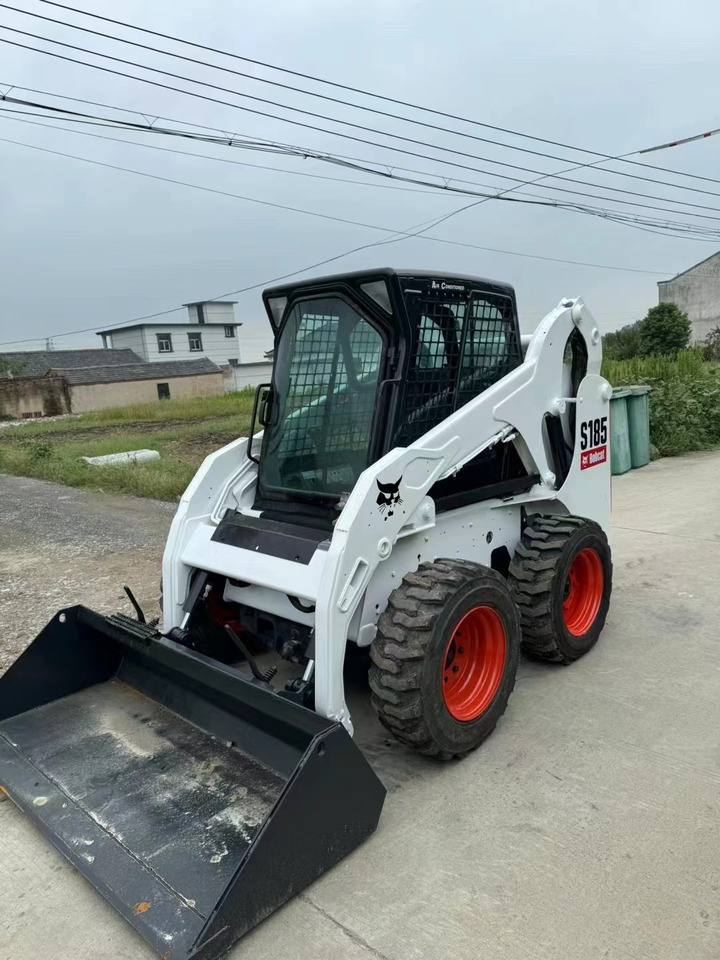 BOBCAT High Quality BOBCAT-S185 Skid Steer Loader in Good Condition - Мини-погрузчик с бортовым поворотом: фото 1 BOBCAT High Quality BOBCAT-S185 Skid Steer Loader in Good Condition - Мини-погрузчик с бортовым поворотом: фото 1