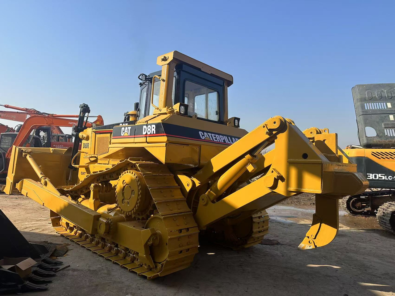 CATERPILLAR Used Bulldozer D8R Hotsale D6R D7G - Бульдозер: фото 2 CATERPILLAR Used Bulldozer D8R Hotsale D6R D7G - Бульдозер: фото 2