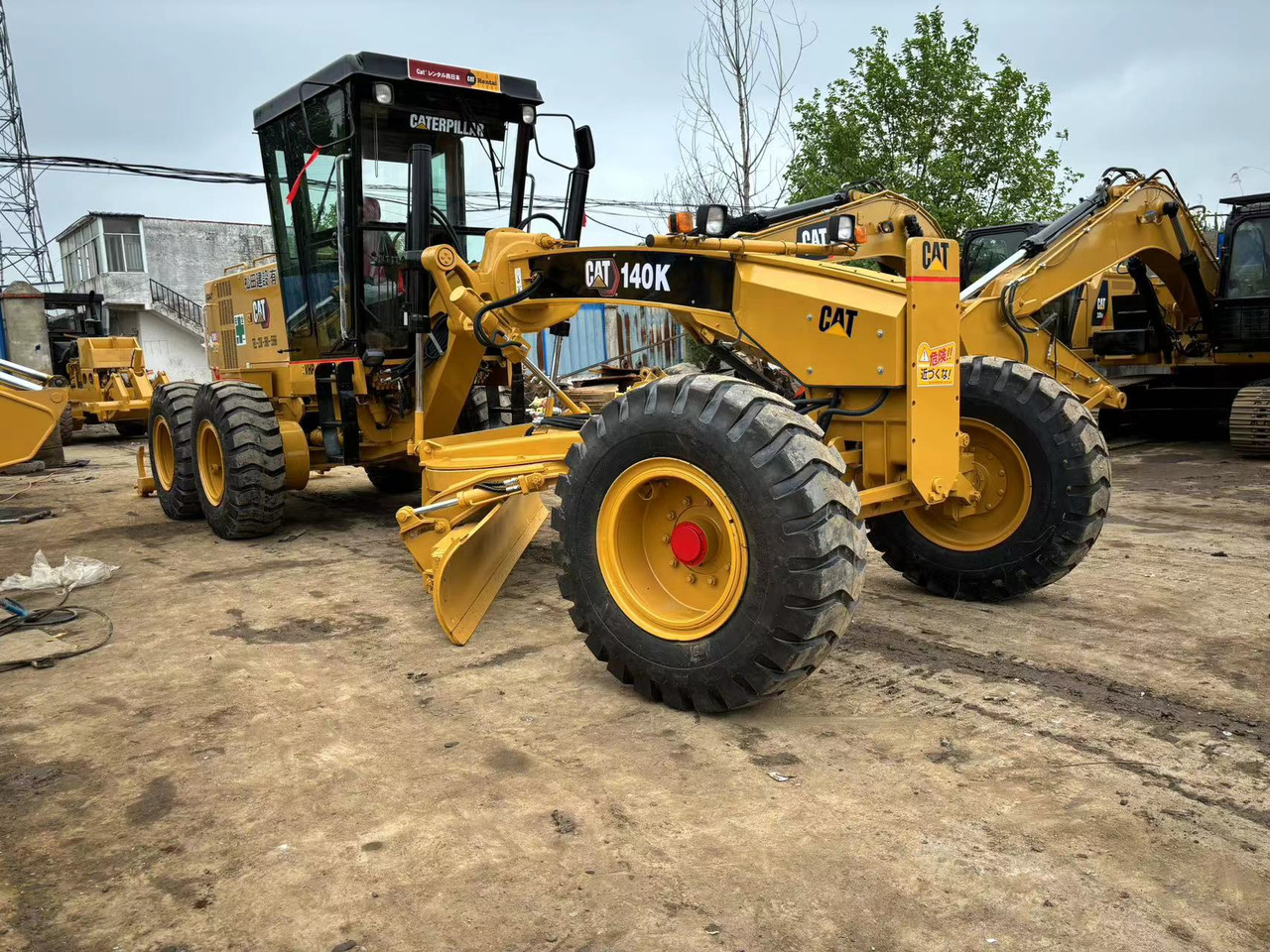 CATERPILLAR used second-hand grader CAT140K - Грейдер: фото 1 CATERPILLAR used second-hand grader CAT140K - Грейдер: фото 1
